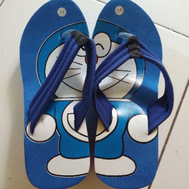 Detail Gambar Sandal Doraemon Nomer 46