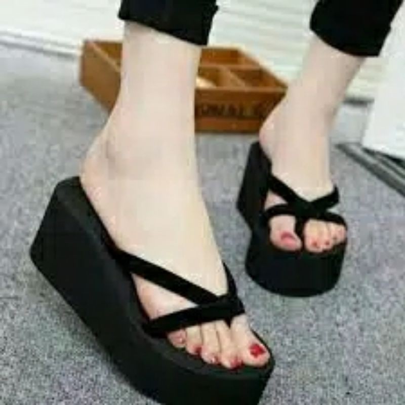 Detail Gambar Sandal Hak Tinggi Nomer 49