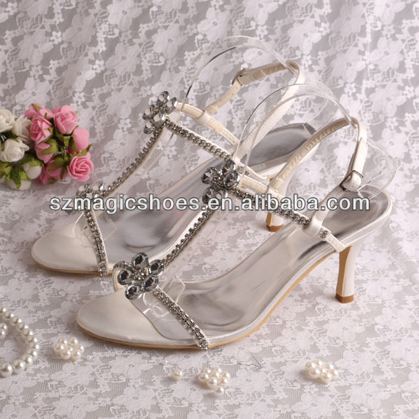 Detail Gambar Sandal Pengantin Wanita Nomer 15