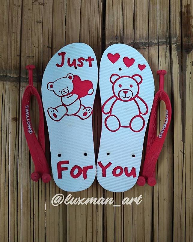 Detail Gambar Sandal Ukir Doraemon Nomer 38