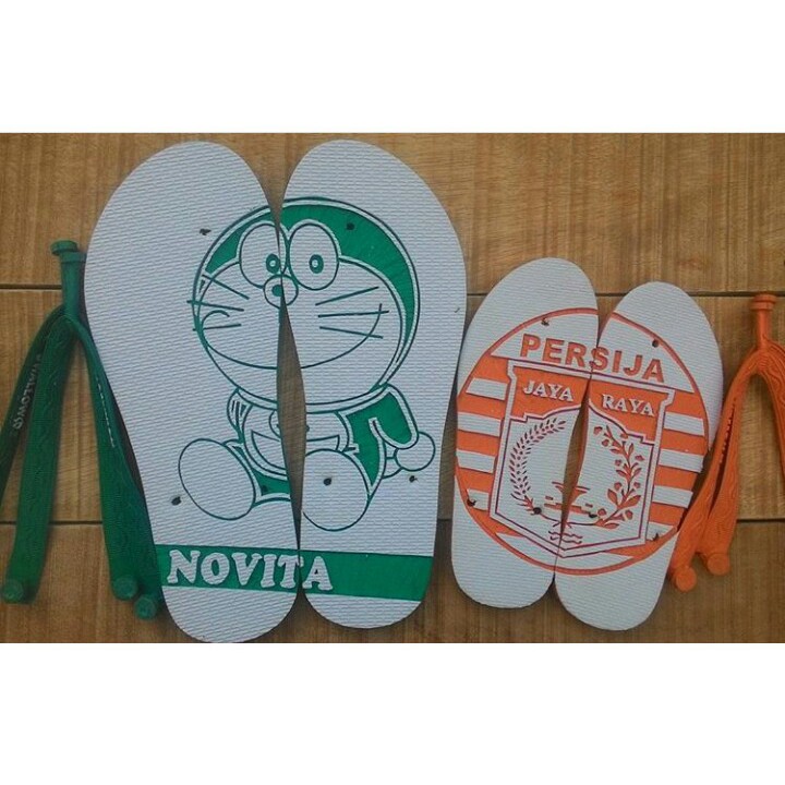 Detail Gambar Sandal Ukir Doraemon Nomer 58