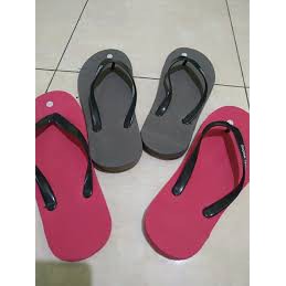 Detail Gambar Sandal Warna Maroon Nomer 39