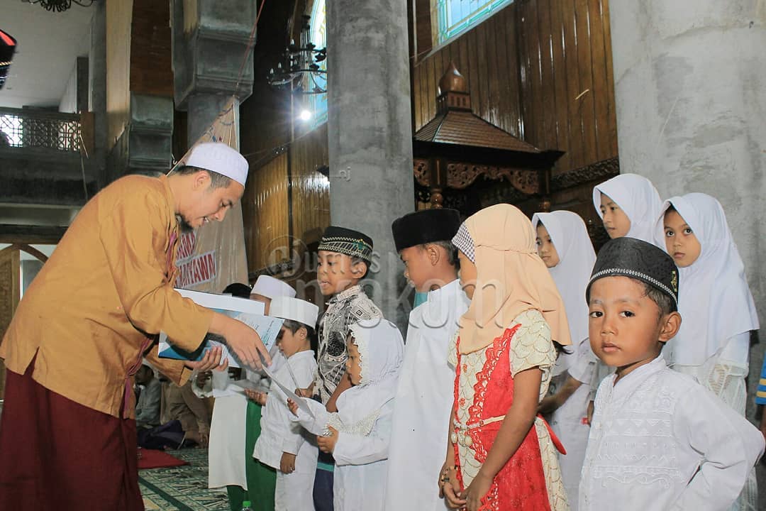 Gambar Santunan Anak Yatim - KibrisPDR