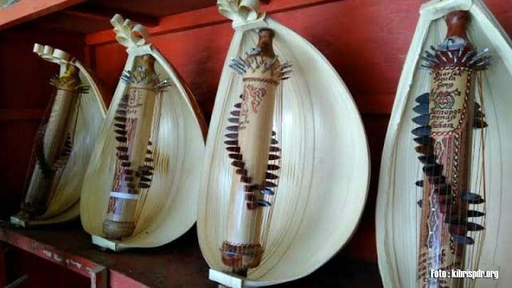 Detail Gambar Sasando Rote Nomer 22