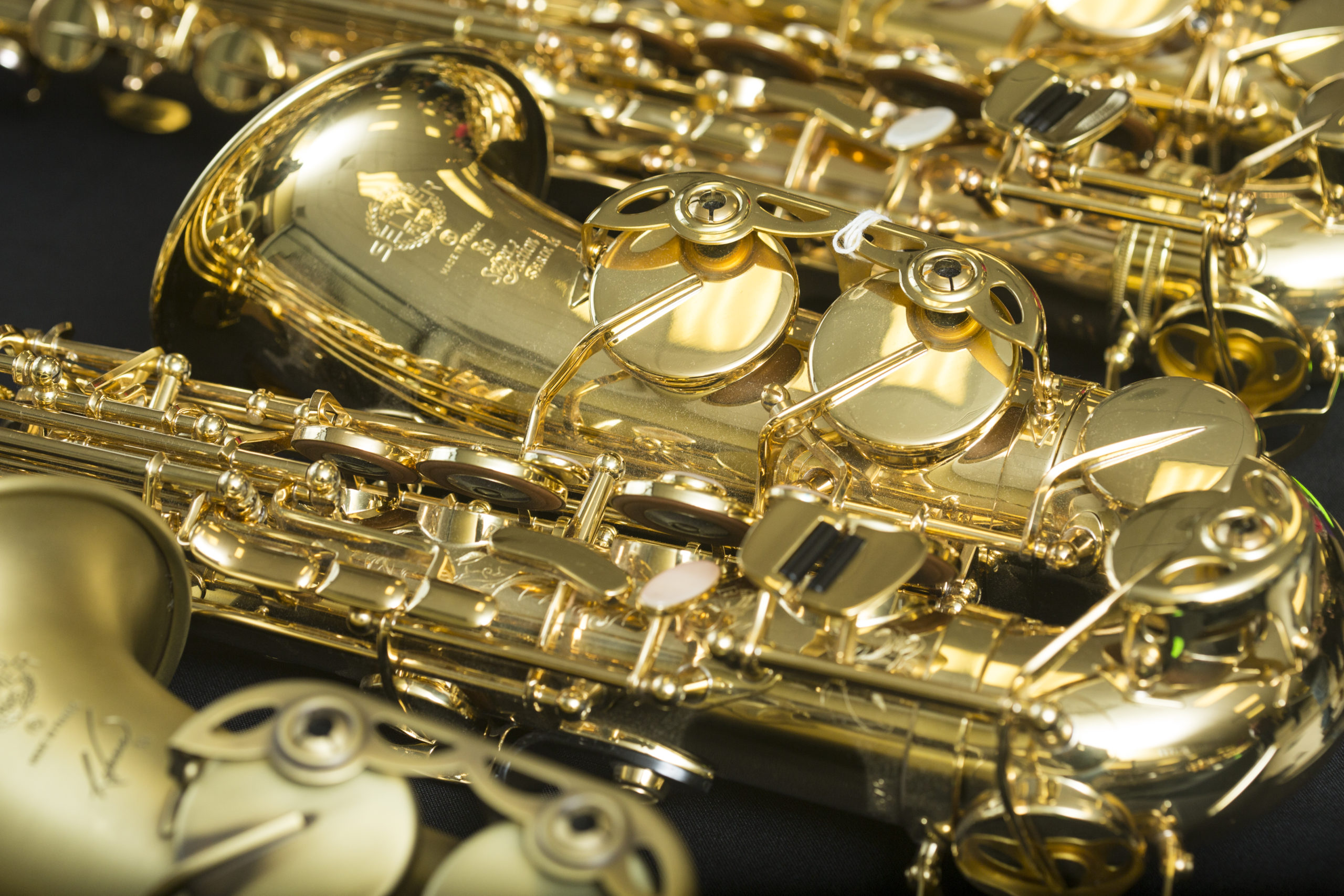 Detail Gambar Saxophone Nomer 28