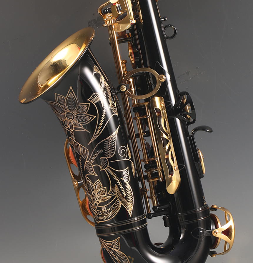 Detail Gambar Saxophone Alto Nomer 38