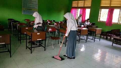 Detail Gambar Sedang Piket Kelas Nomer 47