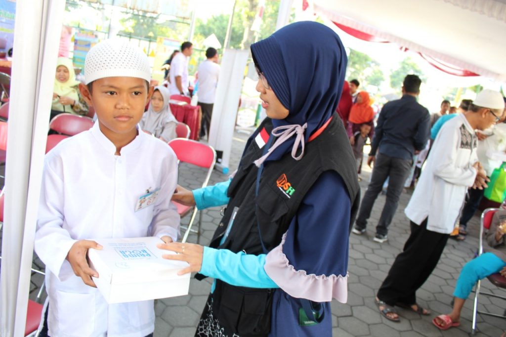 Detail Gambar Sedekah Anak Yatim Nomer 31