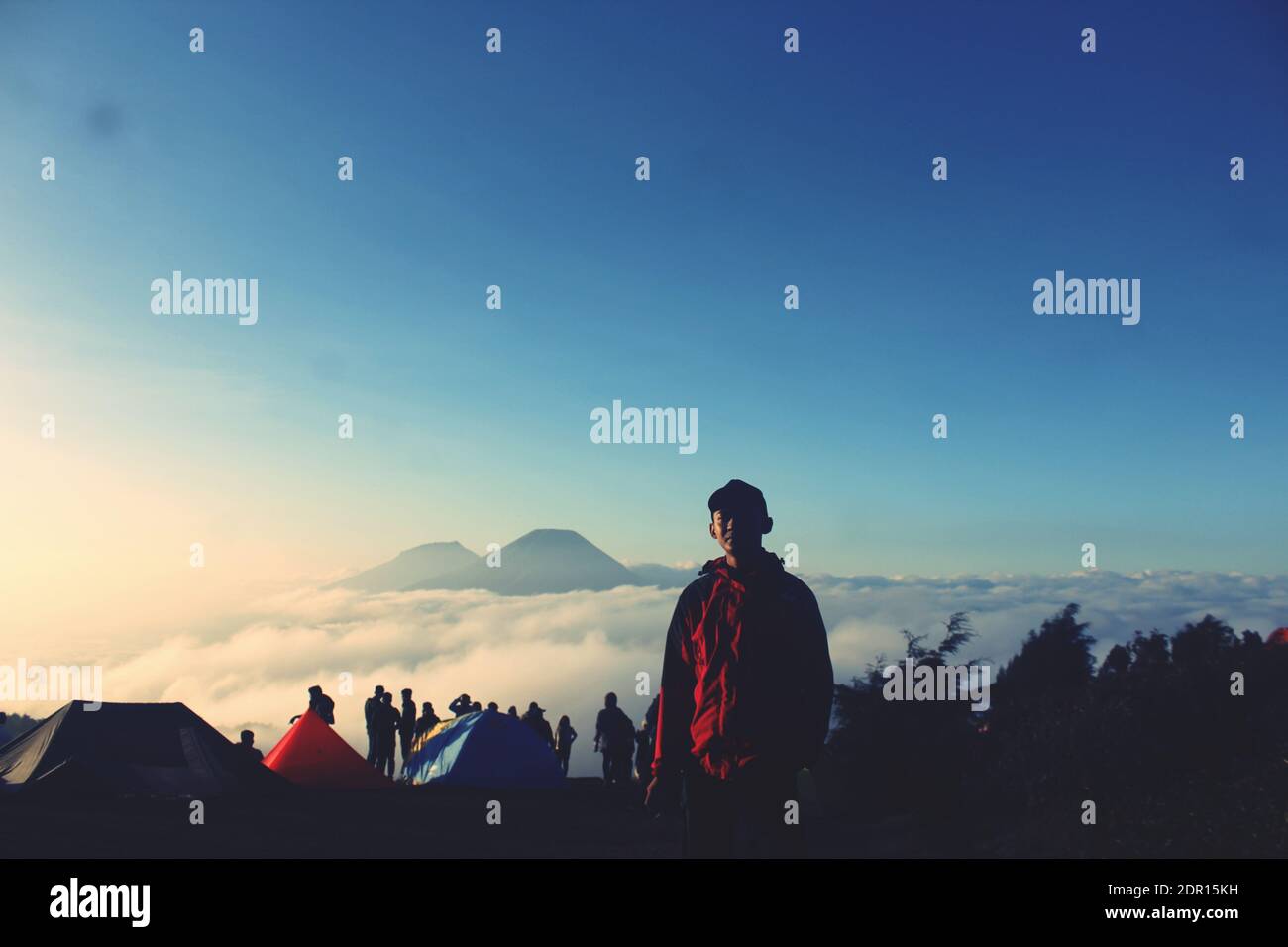 Detail Gambar Sedrhana Pemandangan Mentari Nomer 31