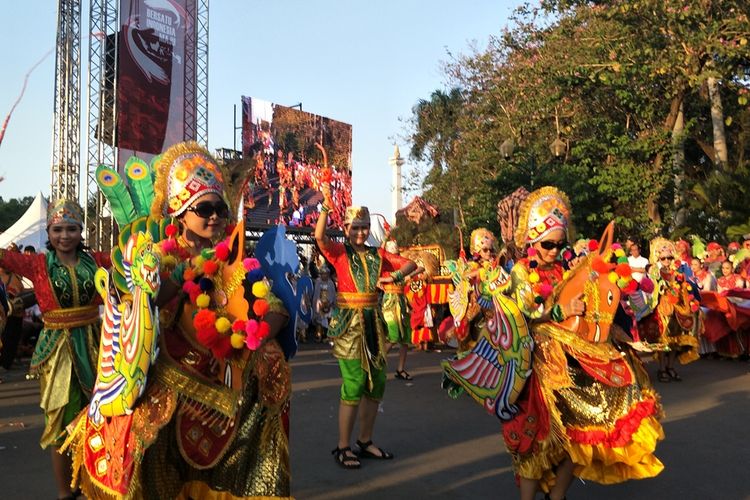 Detail Gambar Selendang Tari Jawa Timur Nomer 38