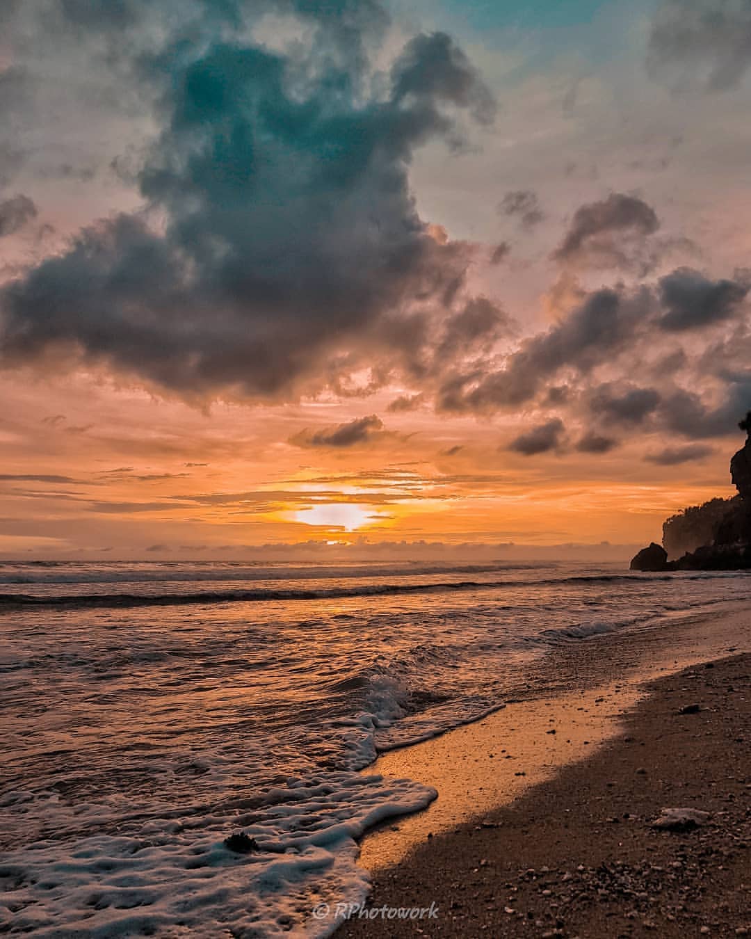 Detail Gambar Senja Di Pantai Nomer 48