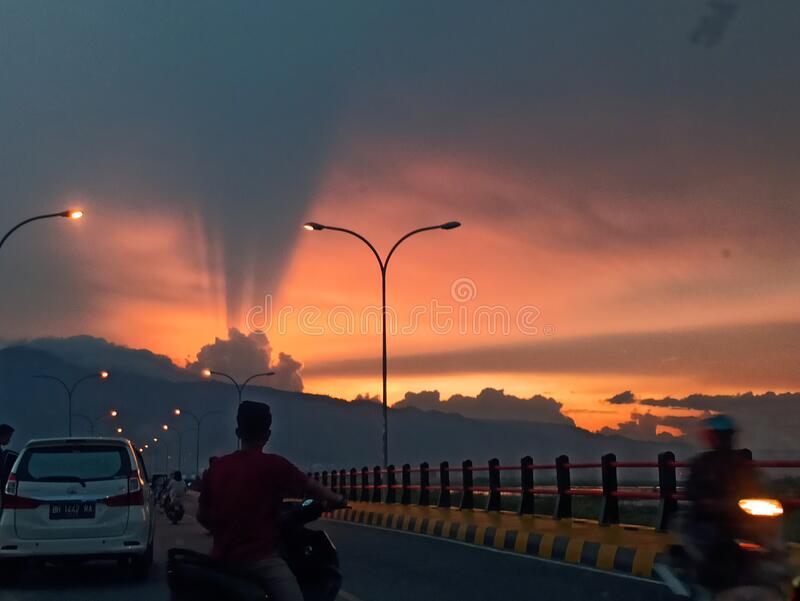 Detail Gambar Senja Di Sore Hari Nomer 49