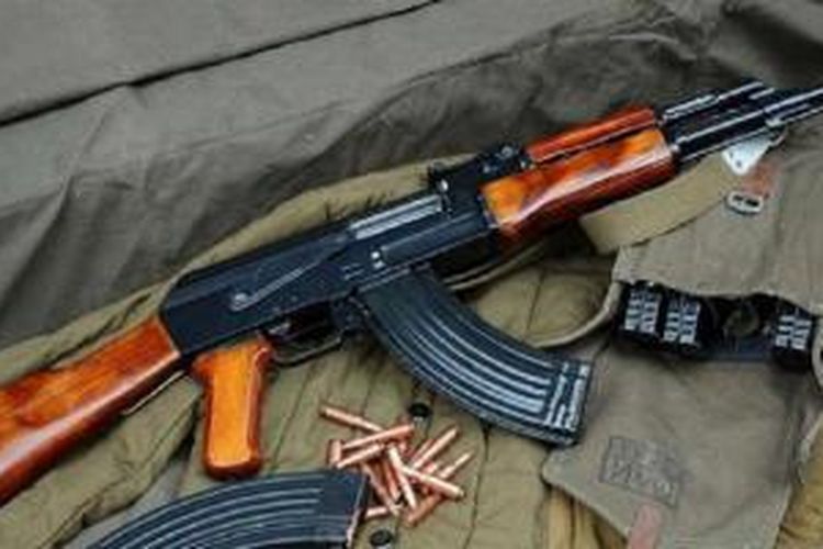 Detail Gambar Senjata Ak 47 Nomer 3