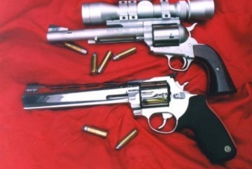 Detail Gambar Senjata Api Pistol Nomer 38