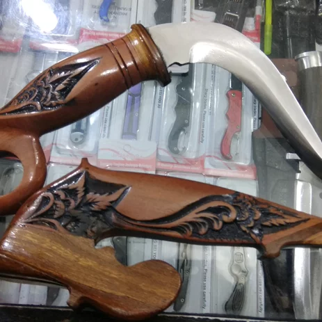 Detail Gambar Senjata Tradisional Kerambit Nomer 37