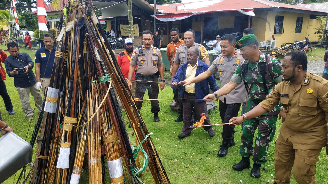 Detail Gambar Senjata Tradisisonal Panah Nomer 29