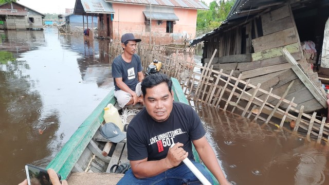 Detail Gambar Senter Gambar Rumah Kebanjiran Nomer 33