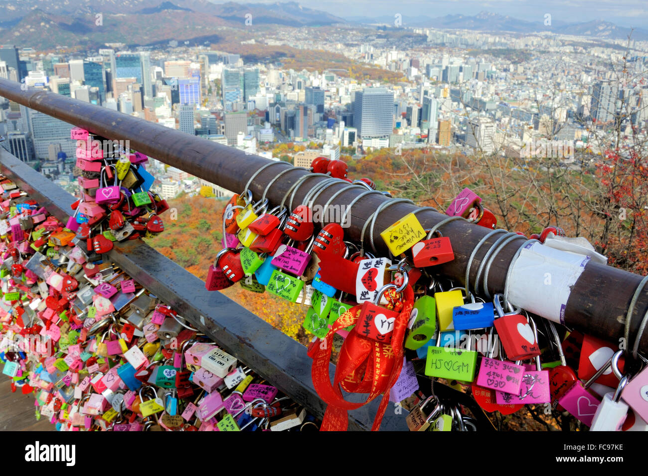 Detail Gambar Seoul Tower Nomer 44