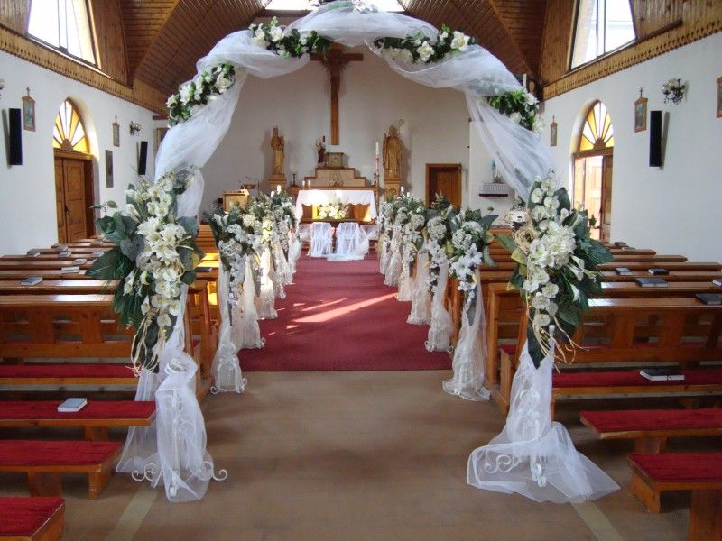 Detail Dekorasi Gereja Pernikahan Nomer 11