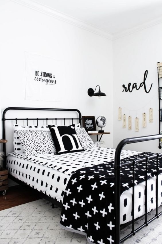 Detail Dekorasi Kamar Aesthetic Hitam Putih Nomer 16