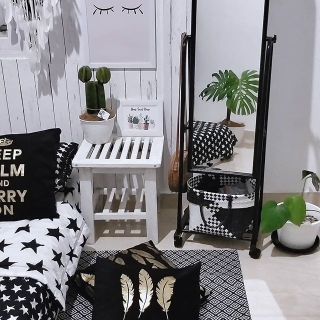 Detail Dekorasi Kamar Aesthetic Hitam Putih Nomer 7