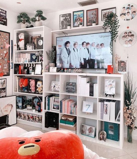 Detail Dekorasi Kamar Kpop Nomer 19