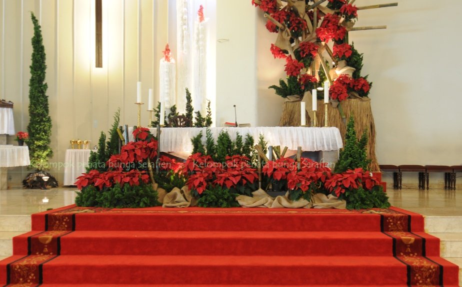 Detail Dekorasi Natal Altar Gereja Nomer 14