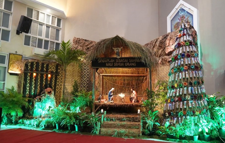 Detail Dekorasi Natal Altar Gereja Sederhana Nomer 44