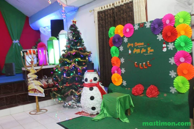 Detail Dekorasi Natal Dalam Gereja Nomer 11