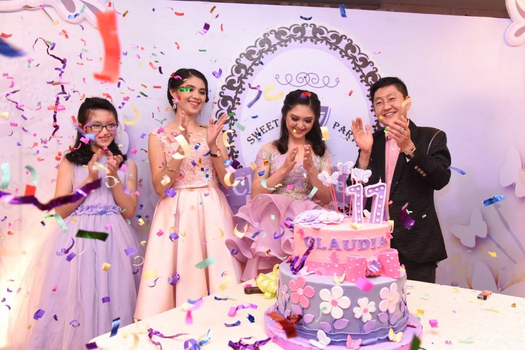 Detail Dekorasi Sweet Seventeen Sederhana Nomer 28