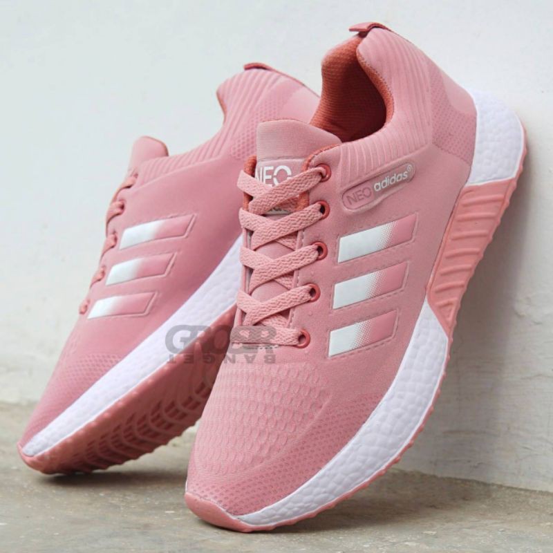 Detail Gambar Sepatu Adidas Nomer 47