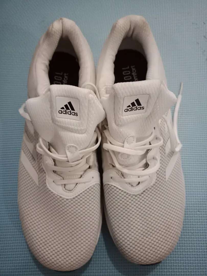 Detail Gambar Sepatu Adidas Warna Putih Nomer 22