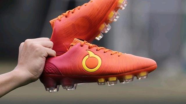 Detail Gambar Sepatu Bola Ortuseight Nomer 2