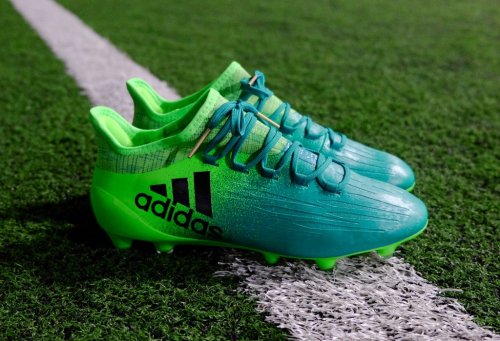 Detail Gambar Sepatu Bola Specs Terbaru 2019 Nomer 31