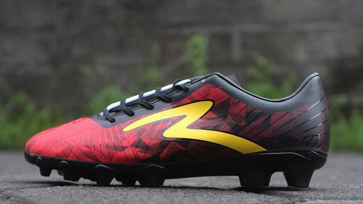 Detail Gambar Sepatu Bola Specs Terbaru 2019 Nomer 10