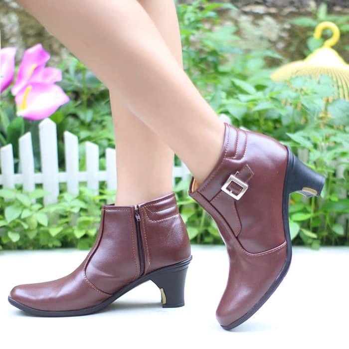 Detail Gambar Sepatu Boots High Heels Wanita Nomer 57