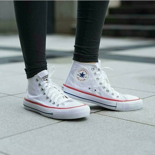 Detail Gambar Sepatu Converse Putih Nomer 8