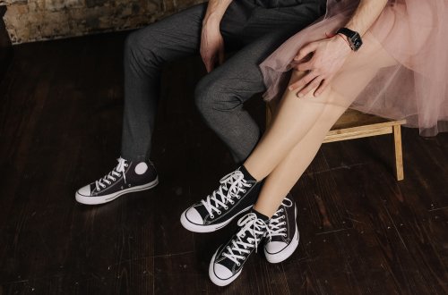 Detail Gambar Sepatu Couple Pasangan Nomer 4
