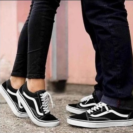 Detail Gambar Sepatu Couple Pasangan Nomer 5