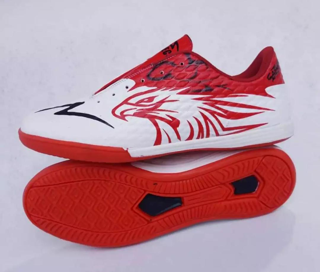 Detail Gambar Sepatu Futsal Nomer 24