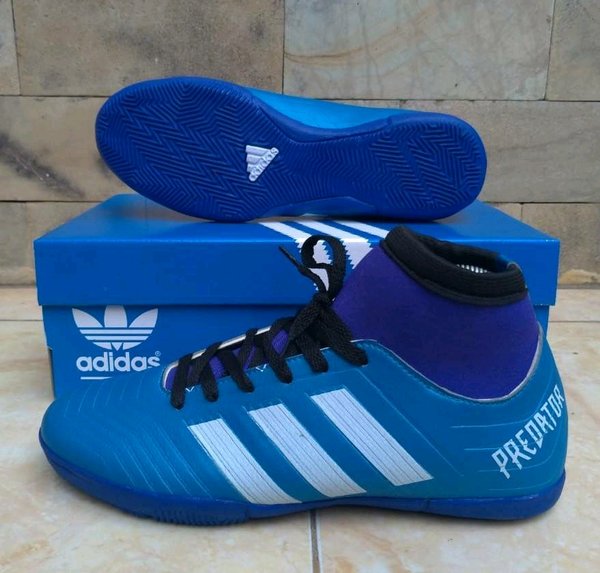 Detail Gambar Sepatu Futsal Adidas Nomer 22