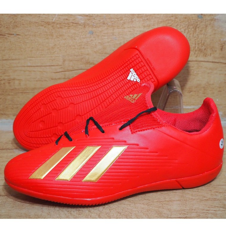 Detail Gambar Sepatu Futsal Adidas Nomer 36