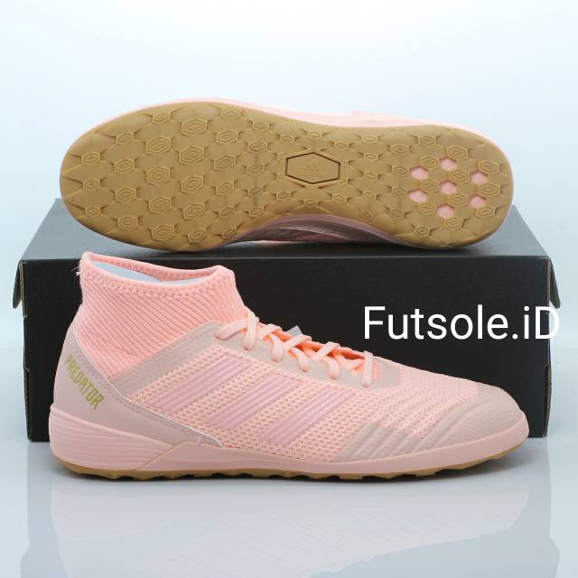 Detail Gambar Sepatu Futsal Adidas Nomer 37