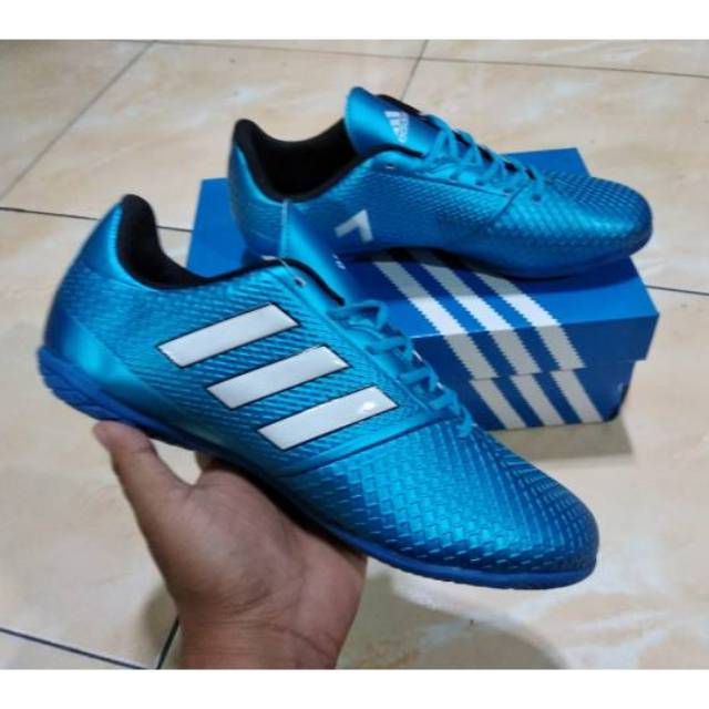 Detail Gambar Sepatu Futsal Adidas Nomer 54