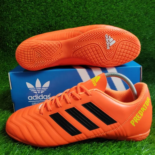 Detail Gambar Sepatu Futsal Adidas Nomer 56