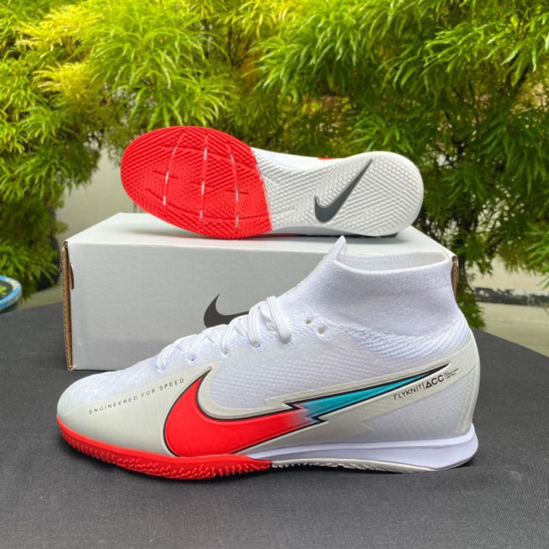 Detail Gambar Sepatu Futsal Nike Nomer 32