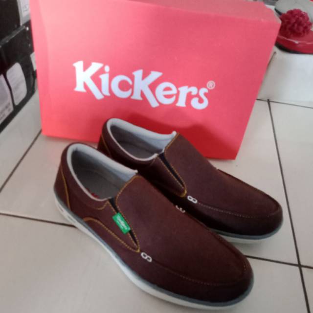 Detail Gambar Sepatu Kickers Nomer 49