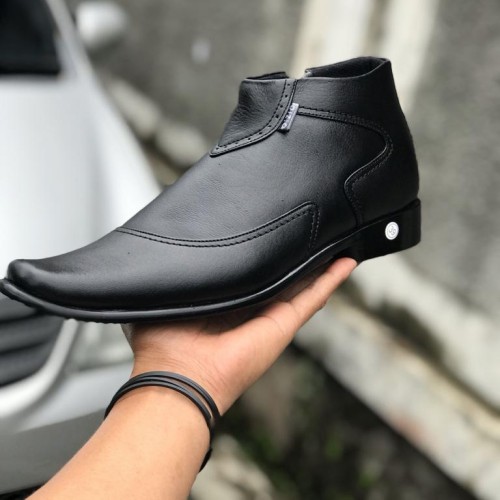 Detail Gambar Sepatu Kulit Pria Nomer 13