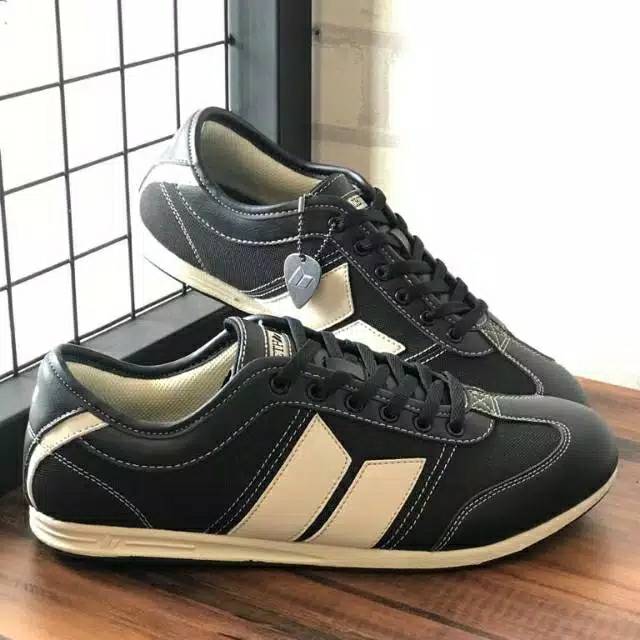 Detail Gambar Sepatu Macbeth Nomer 12