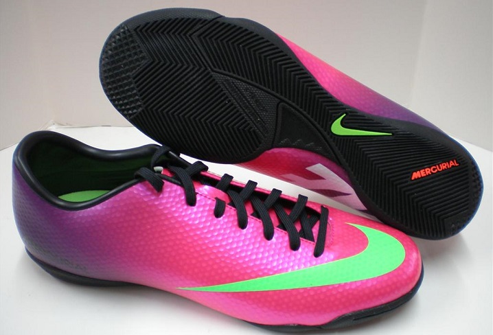 Detail Gambar Sepatu Nike Futsal Nomer 17